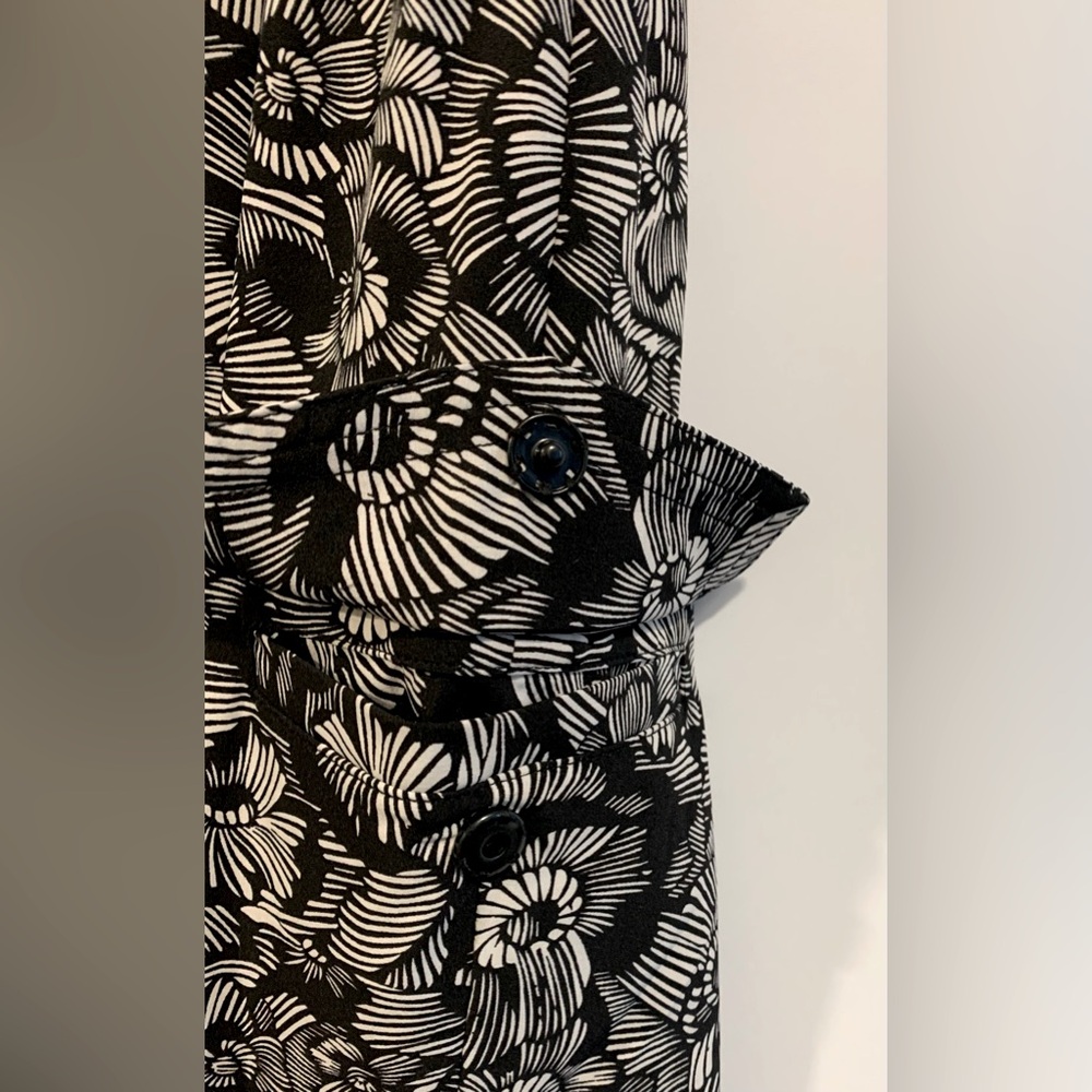 Excellent Condition, Soft Surroundings “Go Lively” Floral Cargo Pant, Sz Medium - Picture 3 of 9